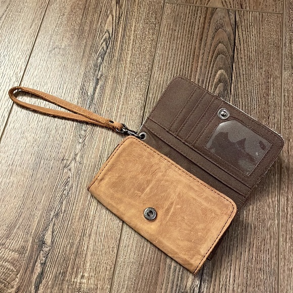 GENUINE LEATHER & Cowhide Wristlet Cardholder - Picture 4 of 8